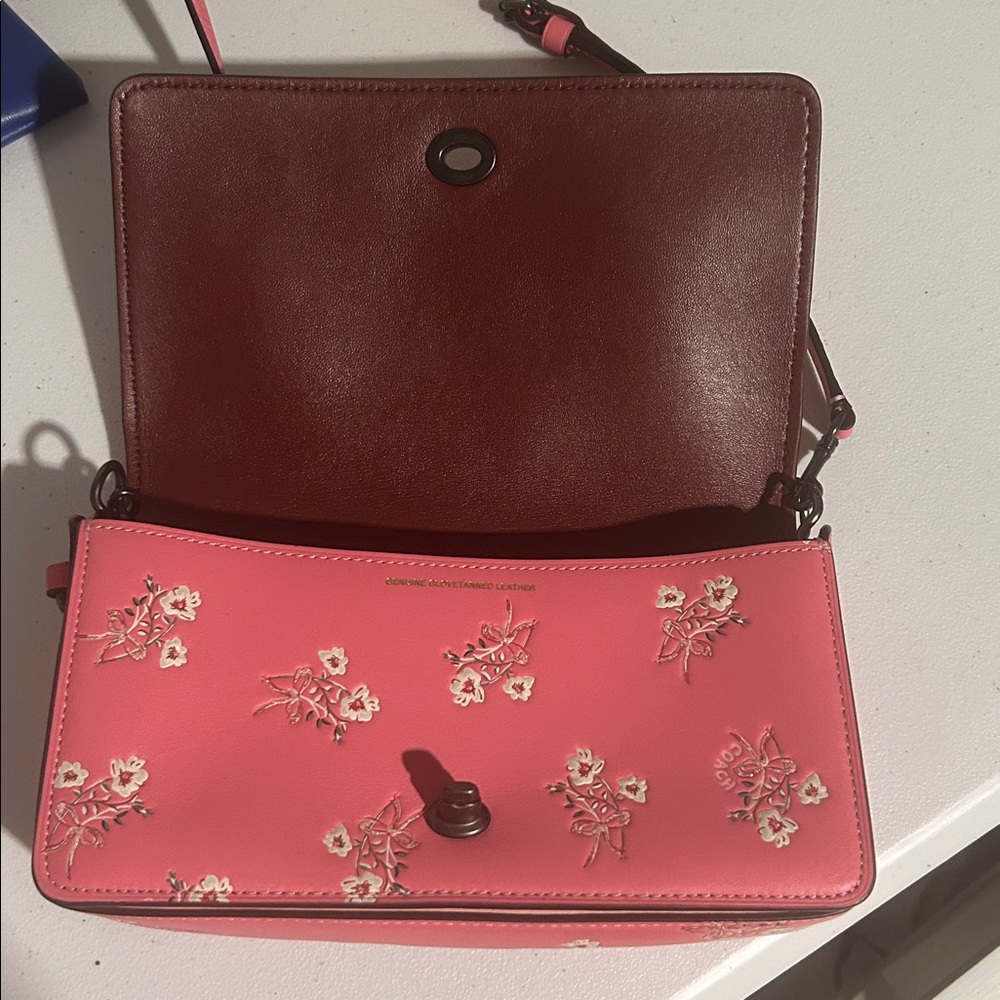 Coach 1941 Dinky crossbody bag floral Bow Print Limited edition Pink 28433rare🩷 - Picture 2 of 9